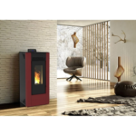 Poêle à granulés FIREMATIC C12 rouge installé dans un salon